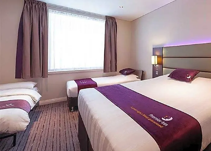 Premier Inn Premier Inn Glastonbury