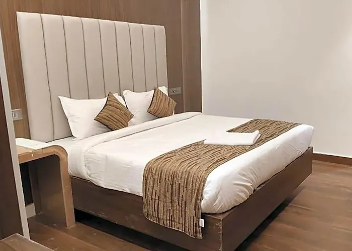 Le Grace Ss Colony Hotel Madurai