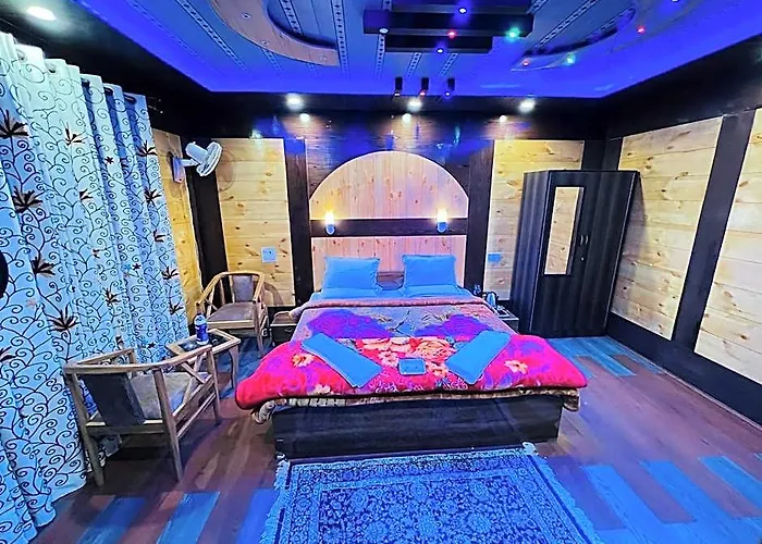 Hotel Sonamarg Inn