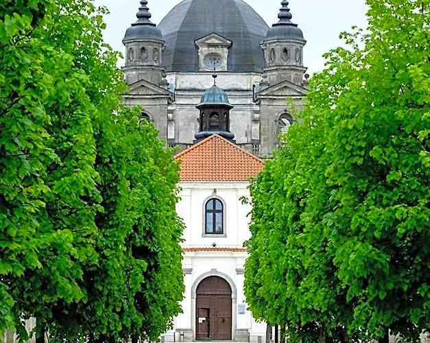 Monte Pacis Hotel In Pazaislis Kaunas
