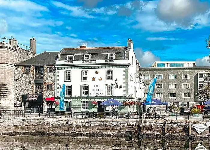 The Three Crowns B&B Plymouth