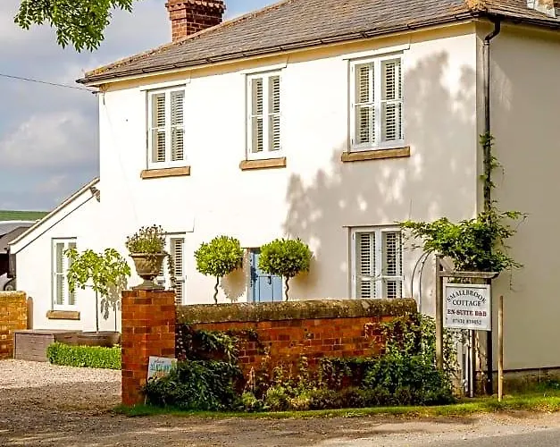 Smallbrook Cottage Broadway 
