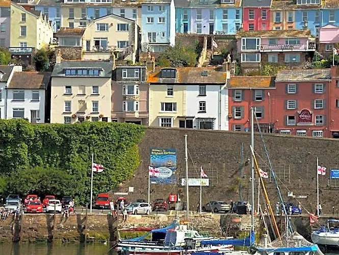 Sampford Harbour Side Guest House Brixham