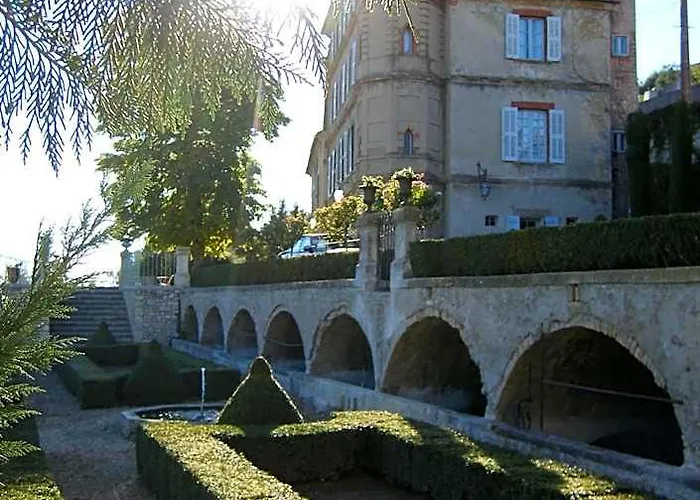 Chateau Du Grand Jardin Valensole