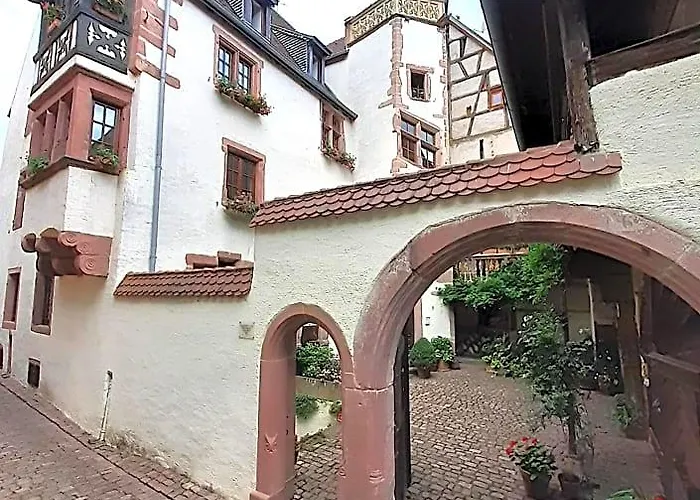 Bed and breakfast ADRIHOF à Riquewihr, Cour de l'Abbaye d'Autrey