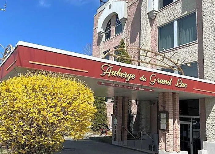 Auberge Du Grand Lac Magog