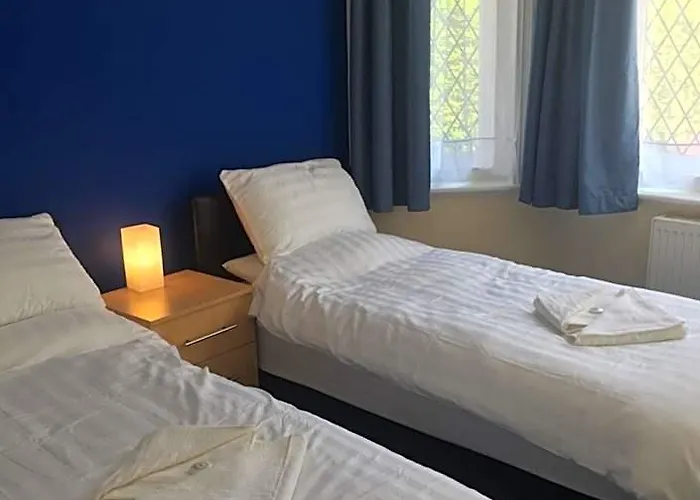 Southend Central Hotel - Close To Beach, City Centre, Train Station & Southend Airport