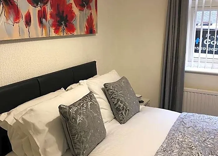 The Bell Hotel Newtown 