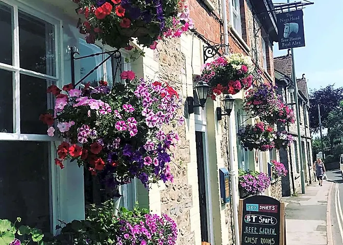 The Nags Head Hotel Lyme Regis