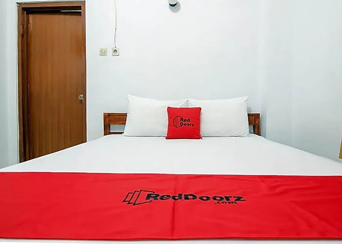 Reddoorz Plus Near Alun Alun Selatan Yogyakarta