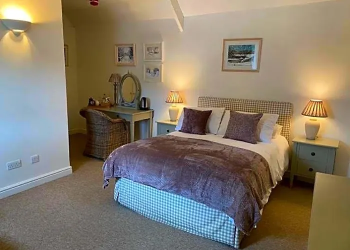 The Red Lion Hotel Cricklade