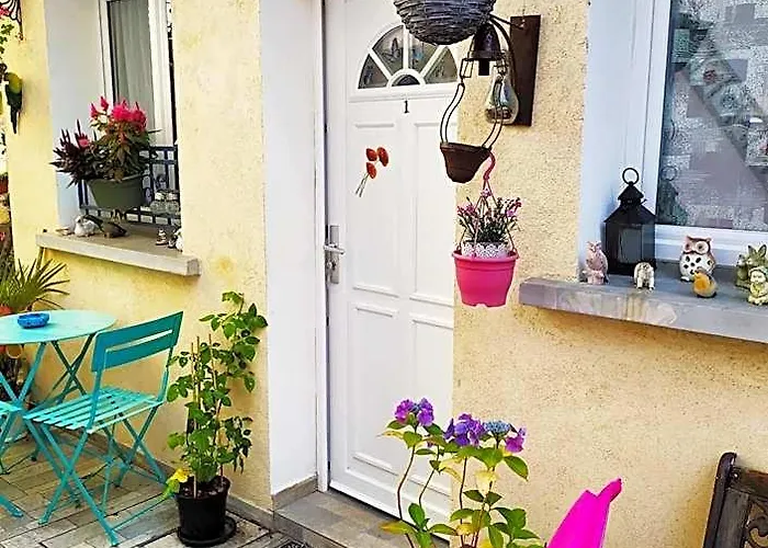 Hotel Les Coquelicots à Montrouge