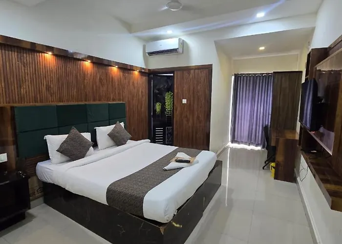 Queens Residency - Kochi