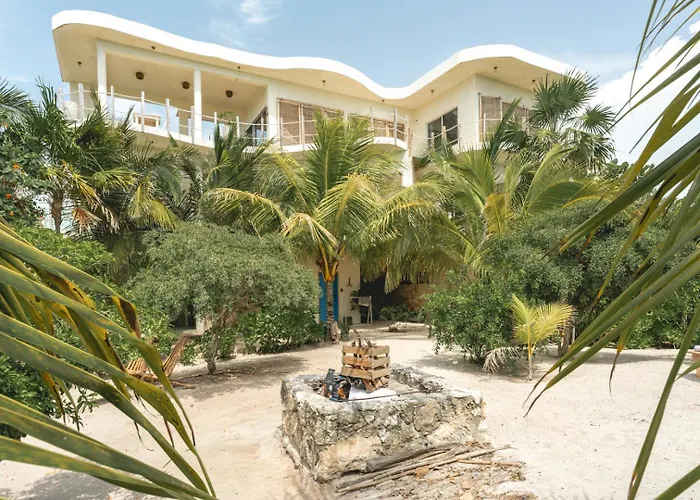 Casa Mia El Cuyo Eco Beach Boutique Hotel