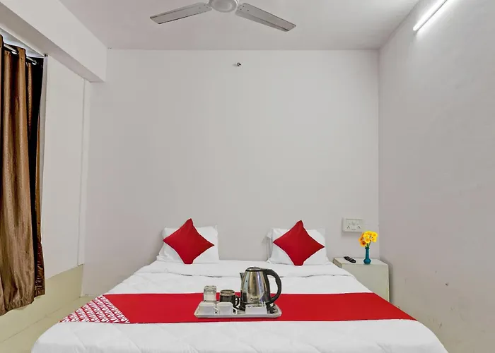 Hotel O Cozy Rooms Surat