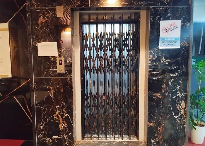 Super Collection O Rio Kondapur Near Rahavendra Colony Hotel