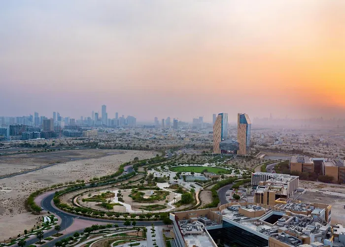 Holiday Inn & Suites - Dubai Science Park By Ihg