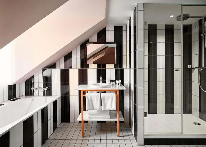 Mama Shelter Rennes Hotel