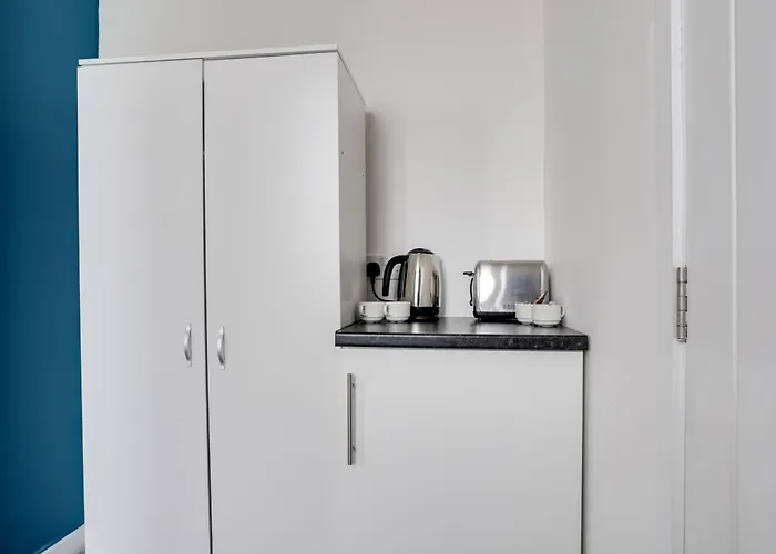 Homesly Guest Rooms, Comfortable En-Suite Guest Rooms With Free Parking And Self Check-In Berwick Upon Tweed