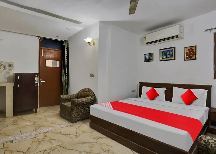 Oyo Flagship 81002 Hotel Tsa New Delhi