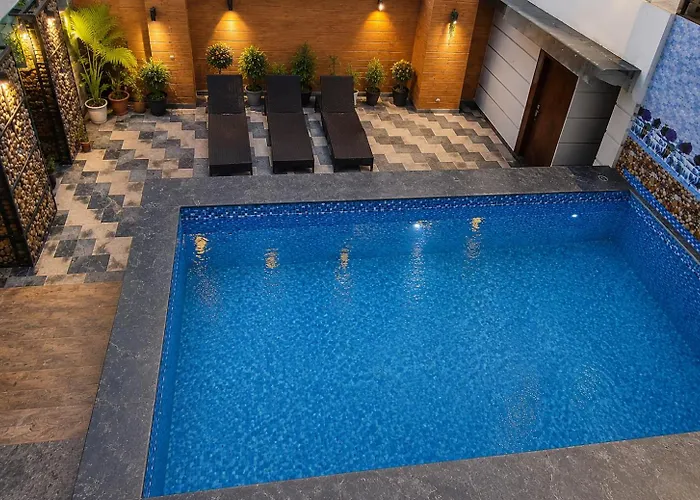 Rich Grand Hotel Agra 
