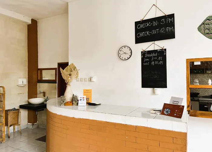Kubu Elsa Bali Hotel Lovina 