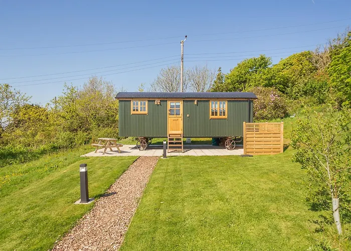 Beacon Shepherd Huts St Agnes 