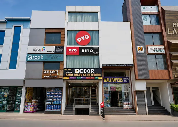 Super Collection O By Oyo Patiala Road Crossway Zirakpur Formerly Lavish