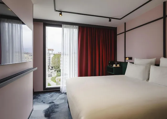 Hotel TRIBE Lyon Croix Rousse