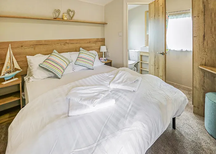 Waters Edge Leisure Park Hotel Cardigan