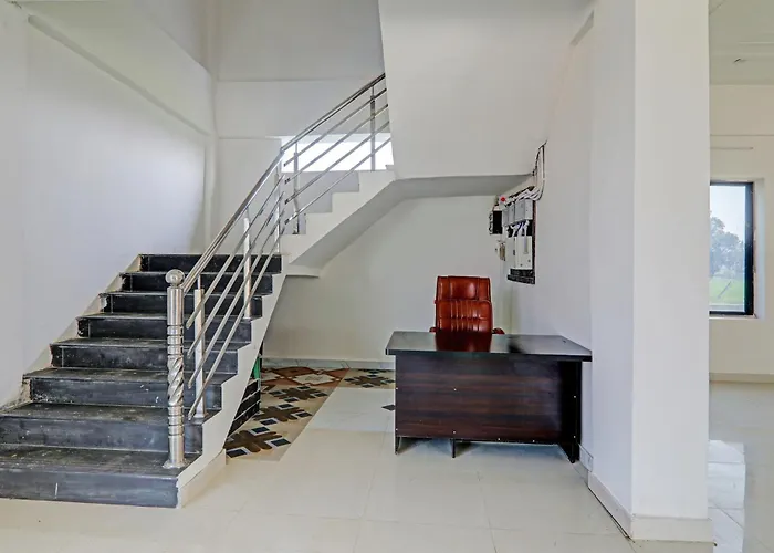Hotel O Home Purusottam Marriage Lawn And Hotel Ayodhya