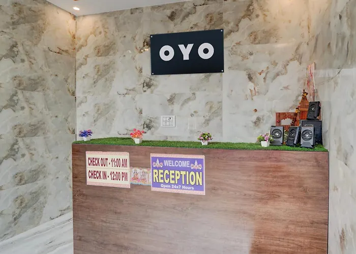 Hotel O S G Dham Vrindavan