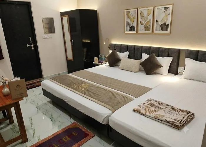 Hotel Chandrasha Villa Ayodhya