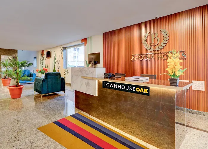 Townhouse Oak Bhooja Hotels Hyderabad