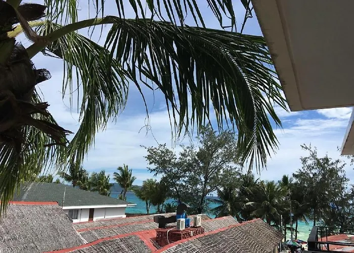 Alice In Wonderland Beach Hotel Balabag 