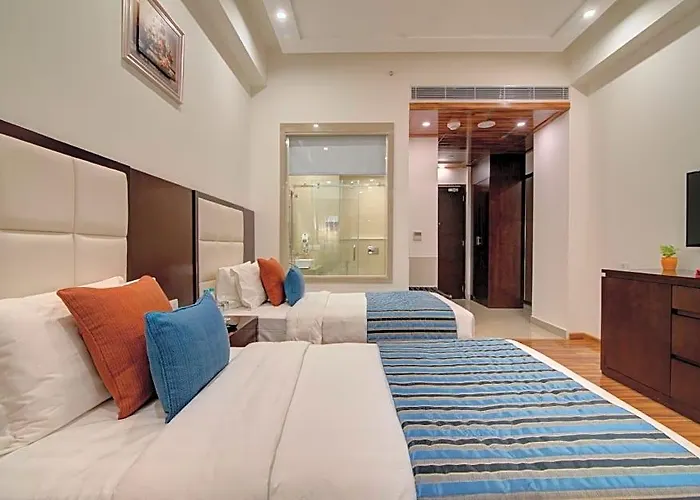 Ramada By Wyndham New Delhi Pitampura Hotel