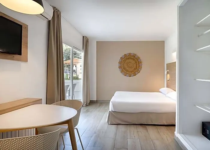 Sol Lunamar Palmanova Apartamentos - Adults Only Calvià
