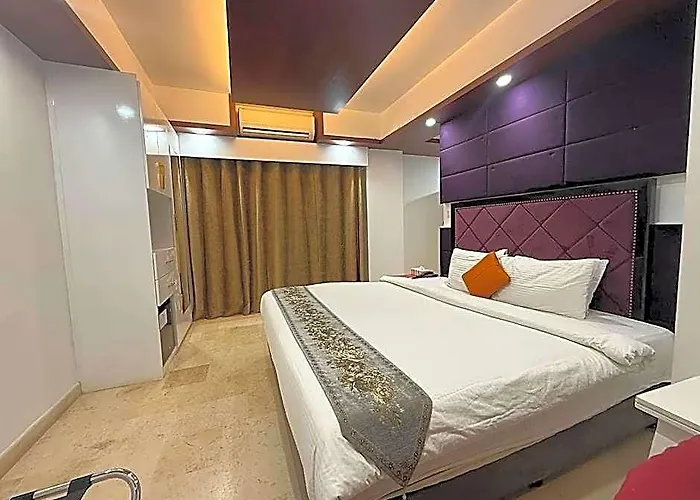 Monsoon Inn Dhaka