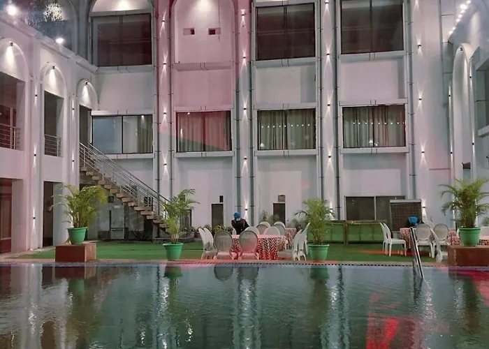 Sparsh Hotel & Resort Bareilly