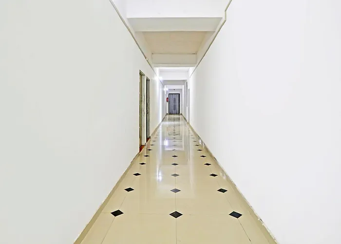 Hotel O Galaxy Surat