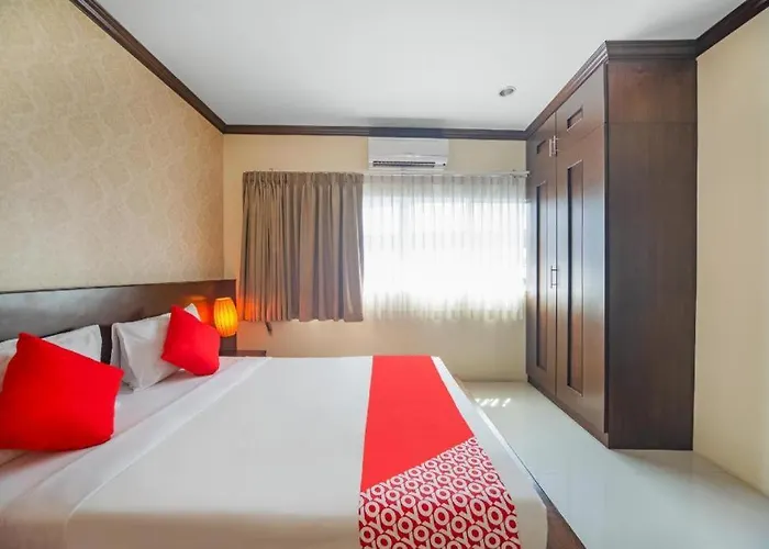 Oyo 232 Patong City Hometel