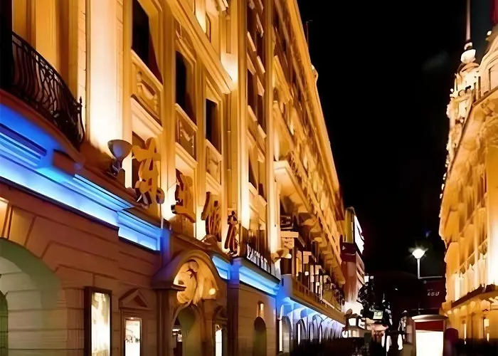 Jinjiang Inn Select Shanghai Nanjing Road Pedestrian Street