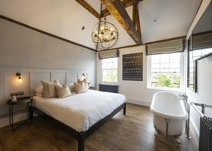 Tavern Townhouse - Boutique Town Centre Stay, Henley-On-Thames