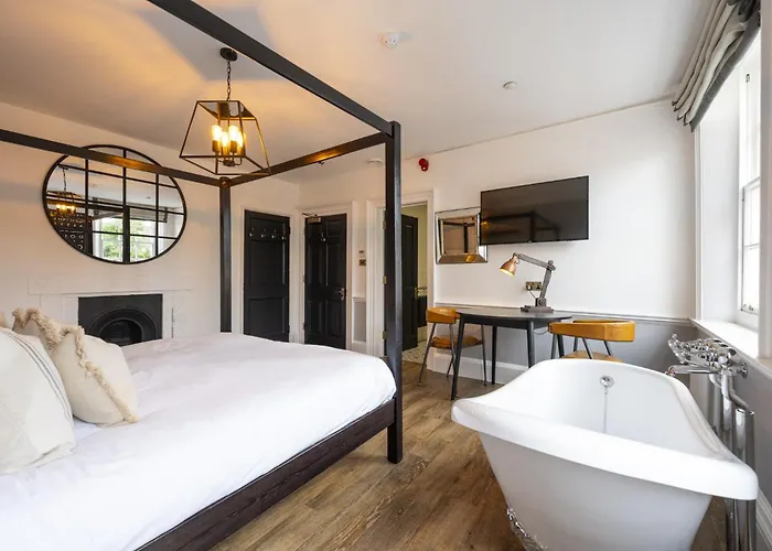 Tavern Townhouse - Boutique Town Centre Stay, Henley-On-Thames