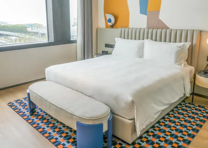 Holiday Inn Shanghai Pudong Airport, An Ihg Hotel