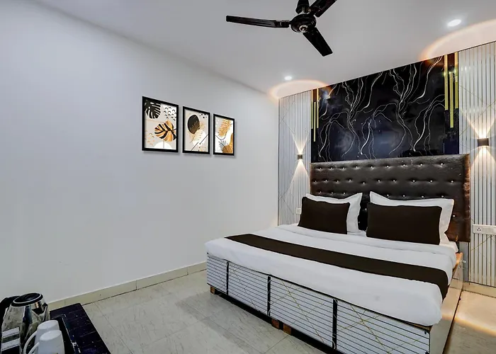 Hotel O Ritz Rivera East Azad Nagar Metro Station New Delhi