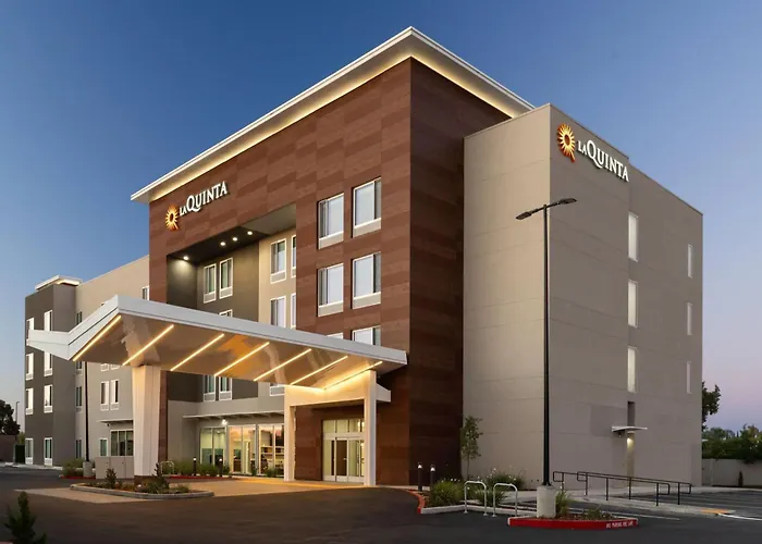 La Quinta Inn & Suites By Wyndham Tracy