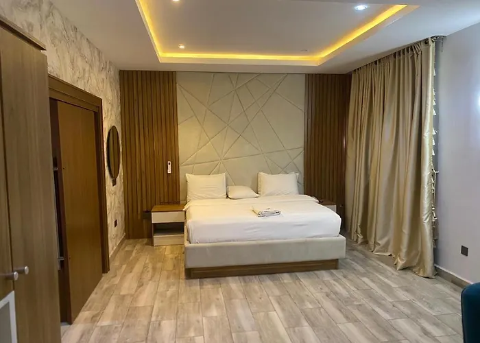 Triple 9 Apartments, Pool & Spa Abuja