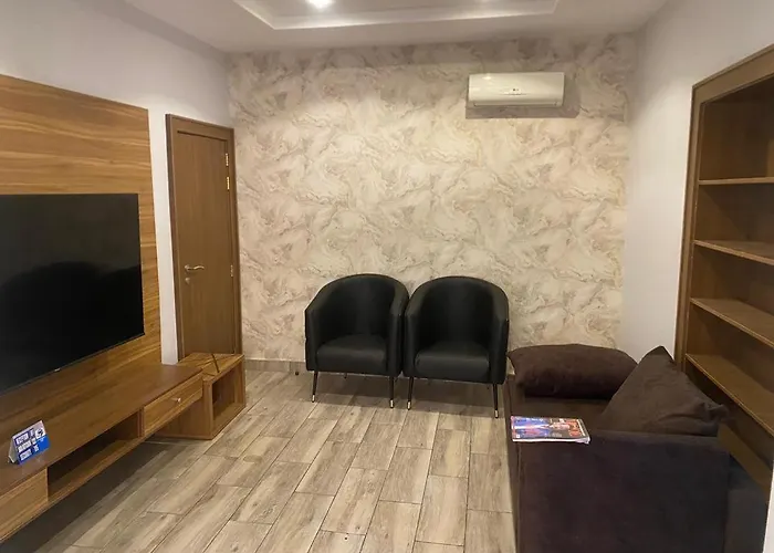 Triple 9 Apartments,Pool & Spa Abuja
