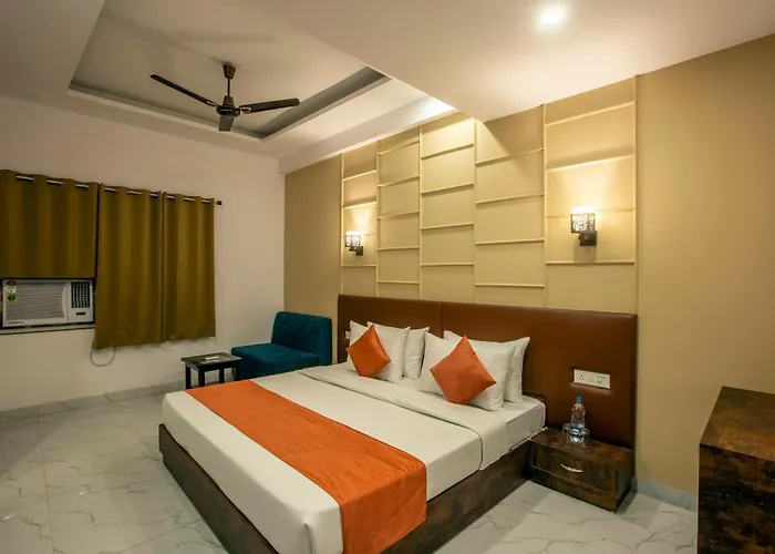 Hotel Roomsity Pride New Delhi
